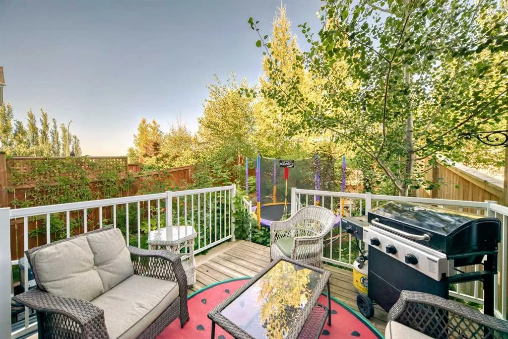 582 River Heights Crescent