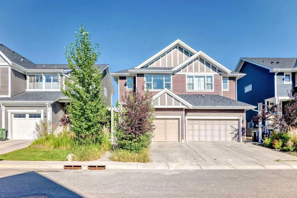 582 River Heights Crescent