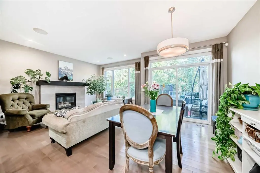 582 River Heights Crescent