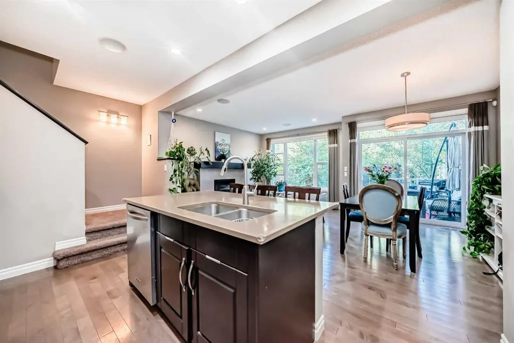 582 River Heights Crescent