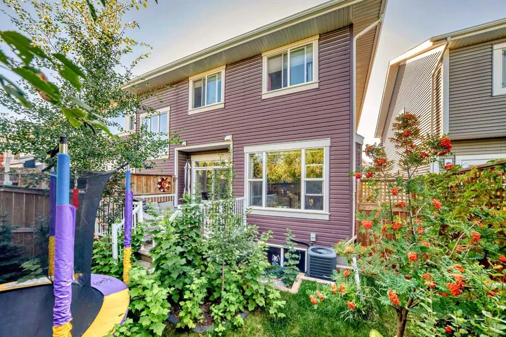 582 River Heights Crescent