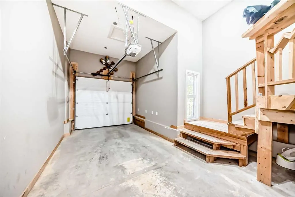 582 River Heights Crescent
