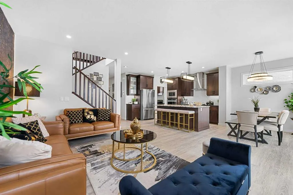 43 Homestead Close NE