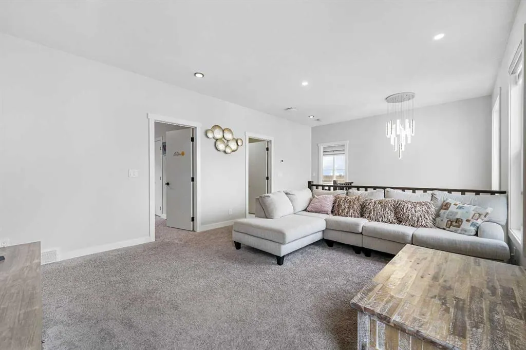 43 Homestead Close NE