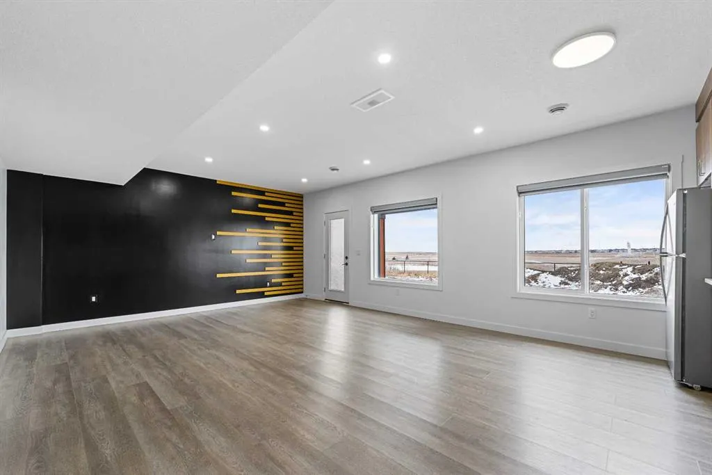 43 Homestead Close NE