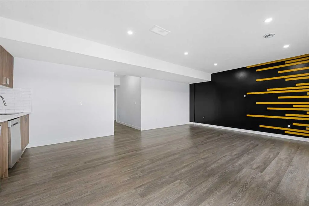 43 Homestead Close NE
