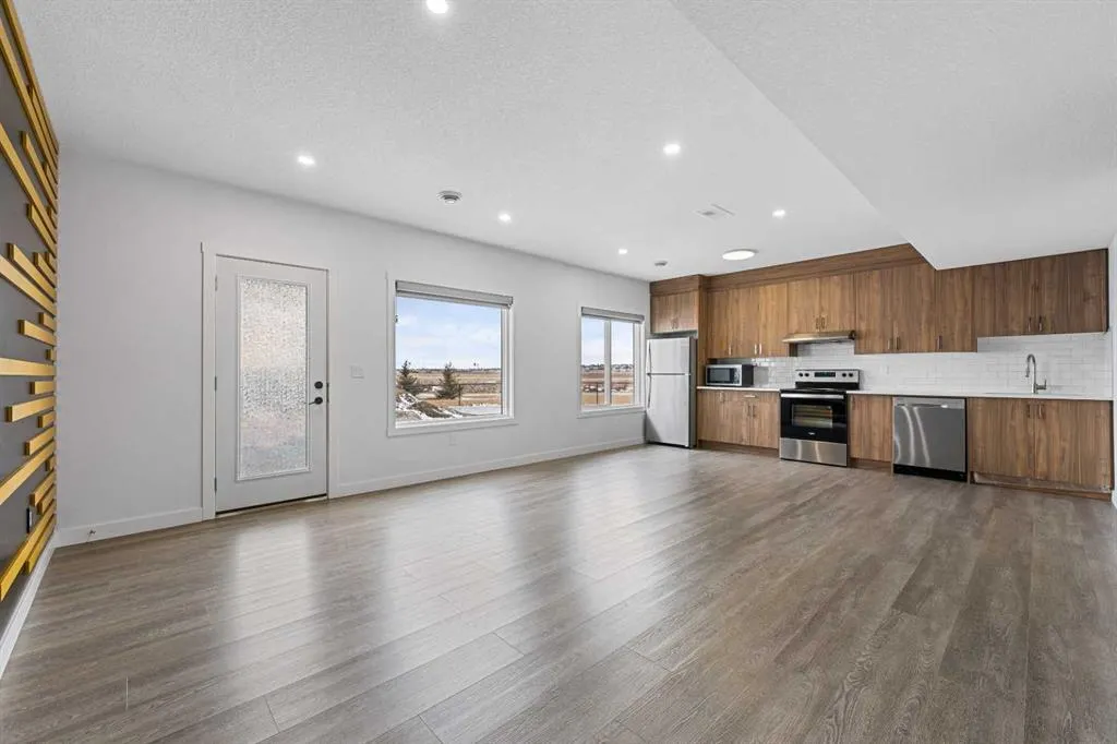 43 Homestead Close NE