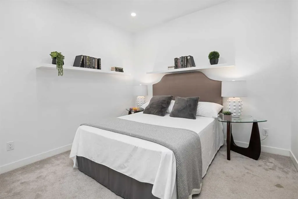 1523 20 Avenue NW, #2