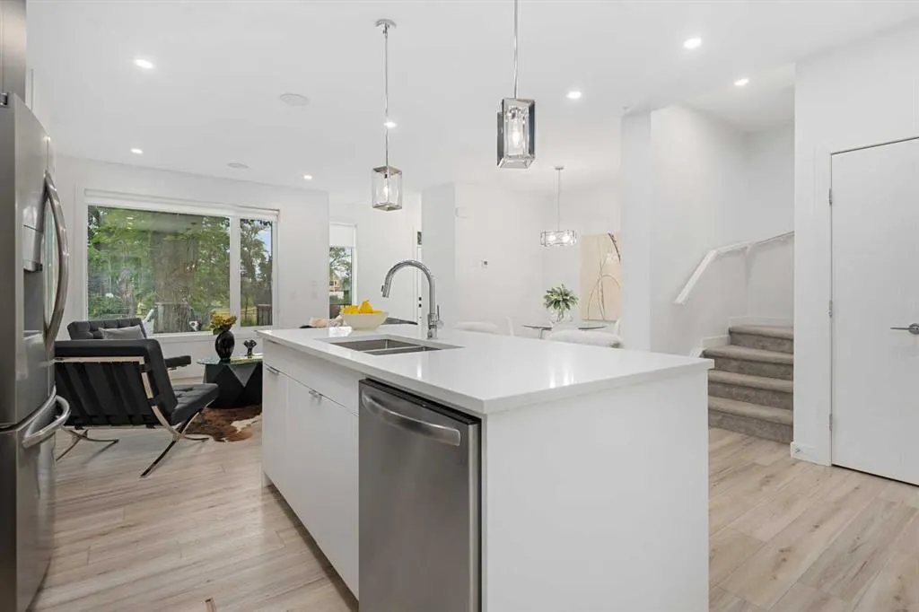1523 20 Avenue NW, #2