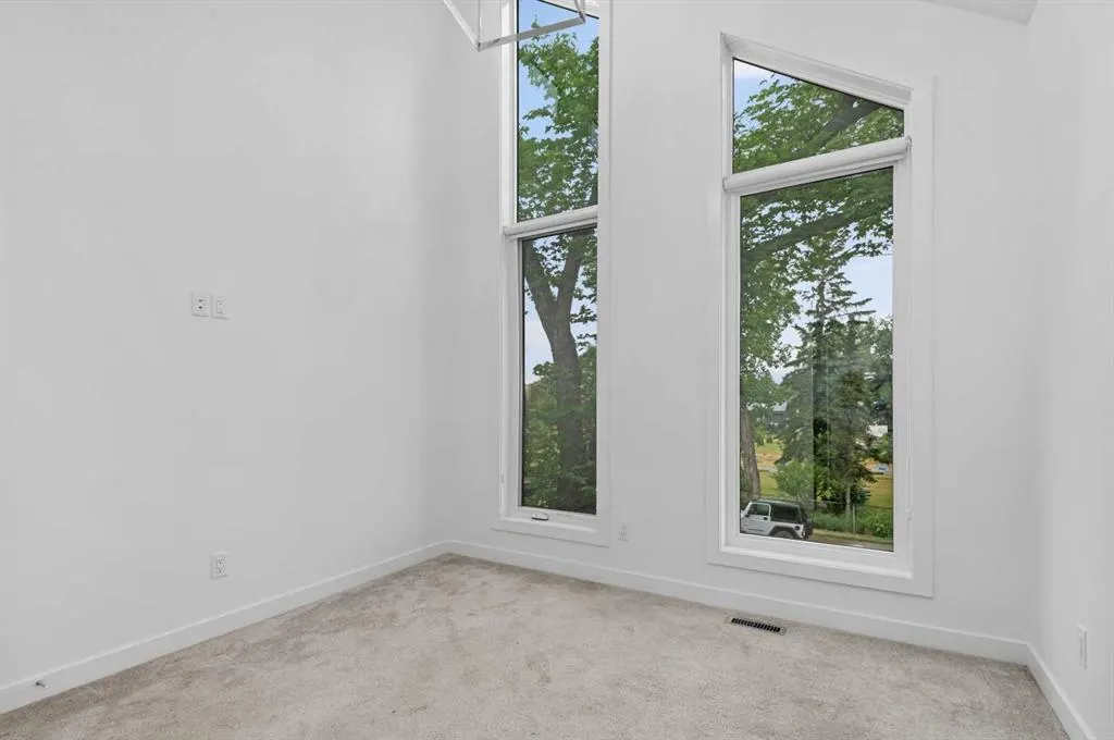 1523 20 Avenue NW, #2