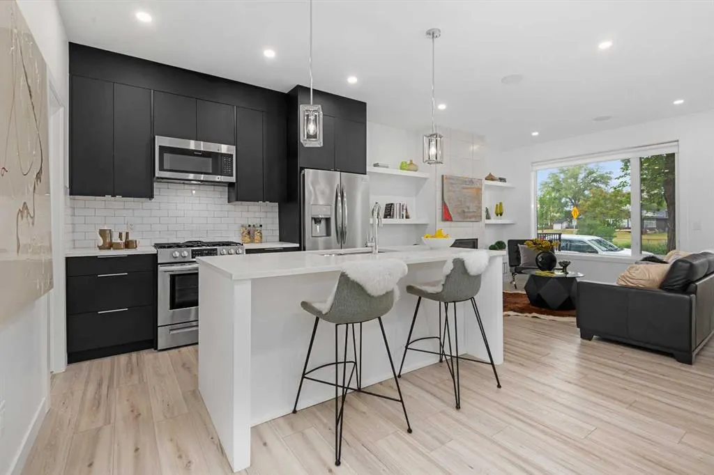 1523 20 Avenue NW, #2
