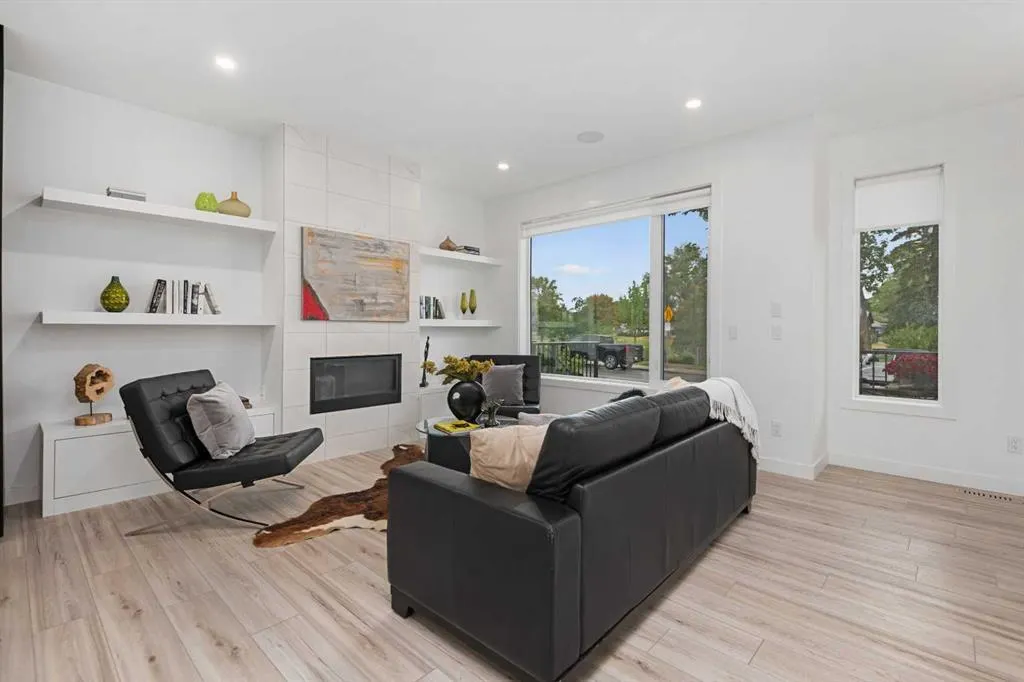 1523 20 Avenue NW, #2