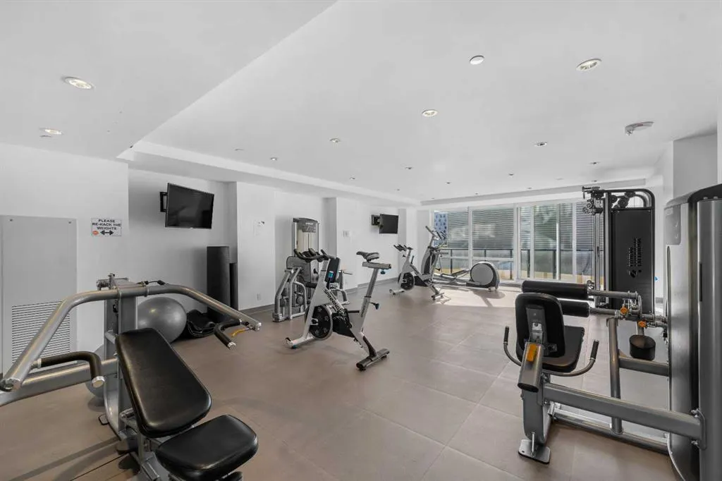 615 6 Avenue SE, #320