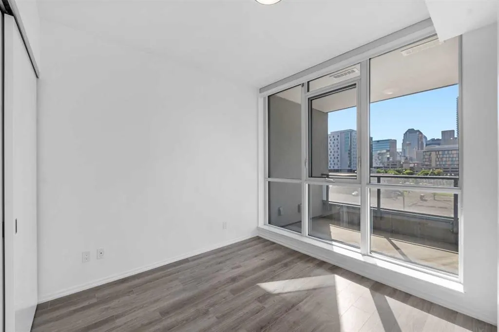 615 6 Avenue SE, #320