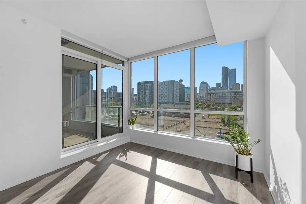 615 6 Avenue SE, #320