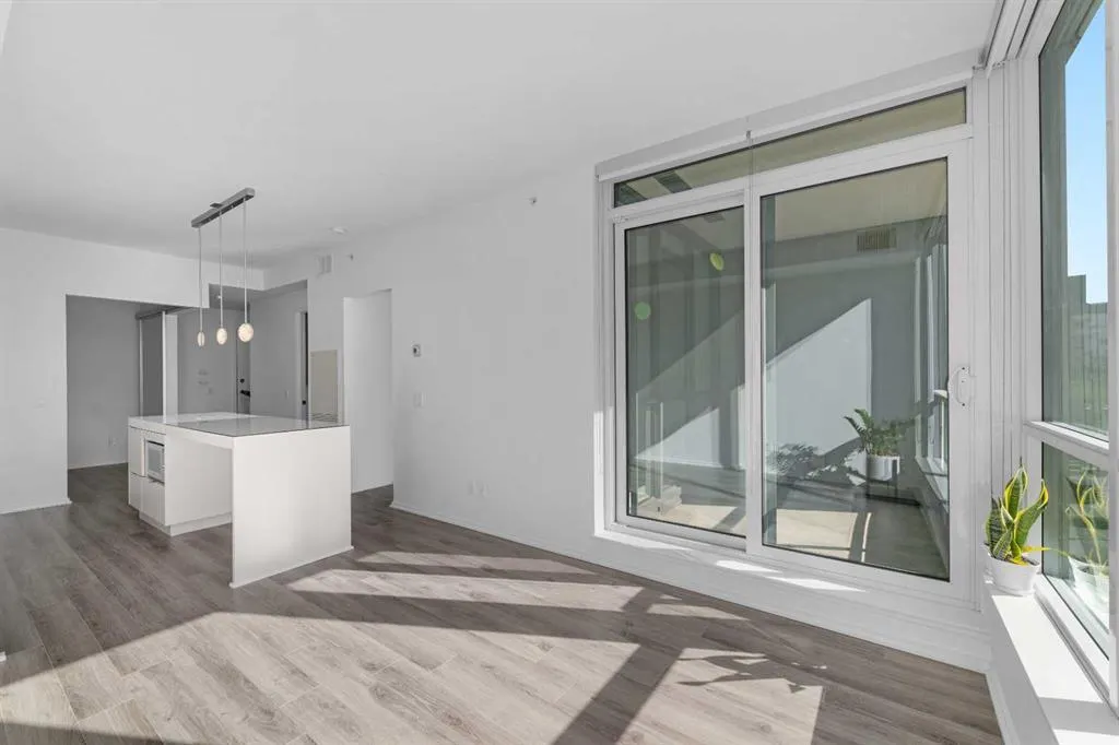 615 6 Avenue SE, #320