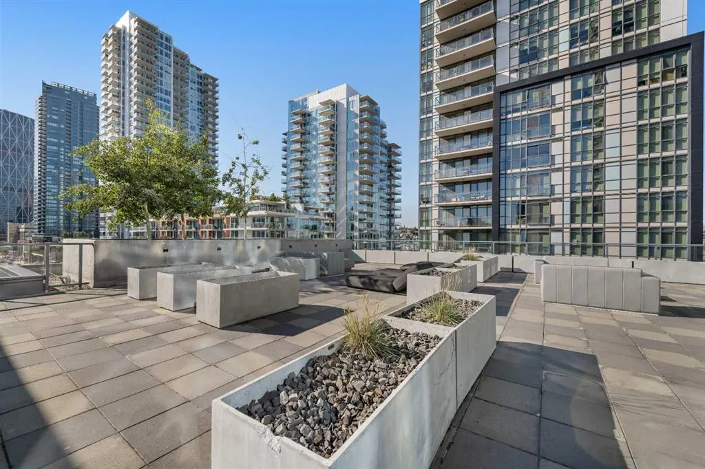 615 6 Avenue SE, #320