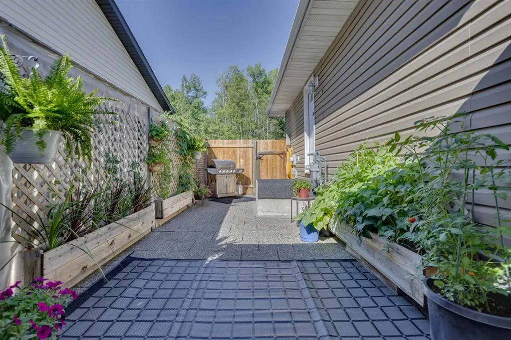 173 Hilltop Crescent