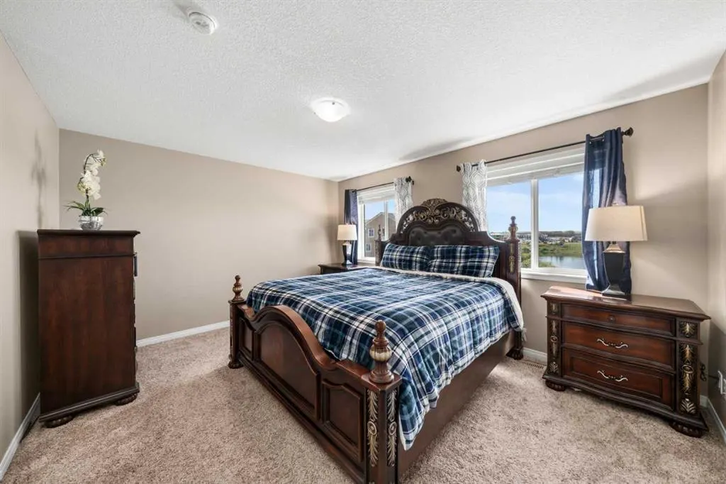 353 Windrow Crescent SW