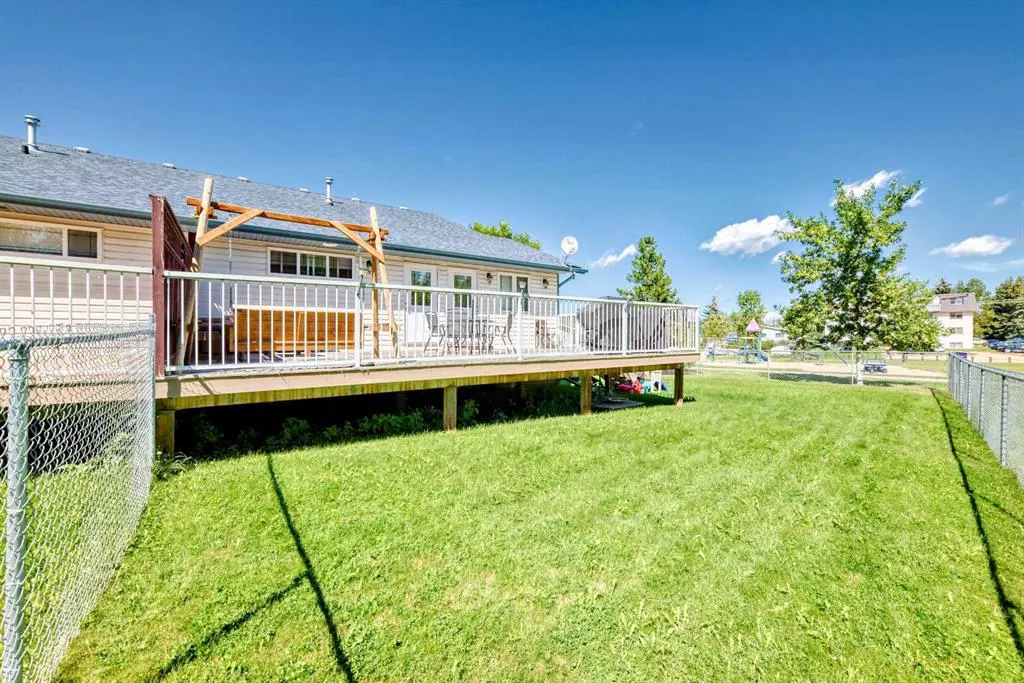 5515 52 Avenue Close