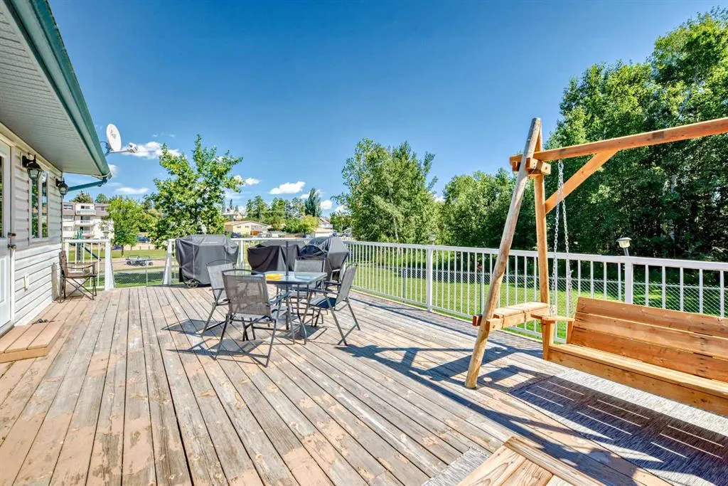 5515 52 Avenue Close