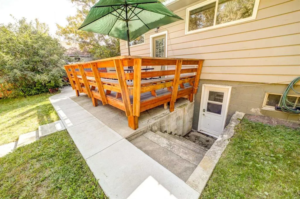569 Charlotte Street