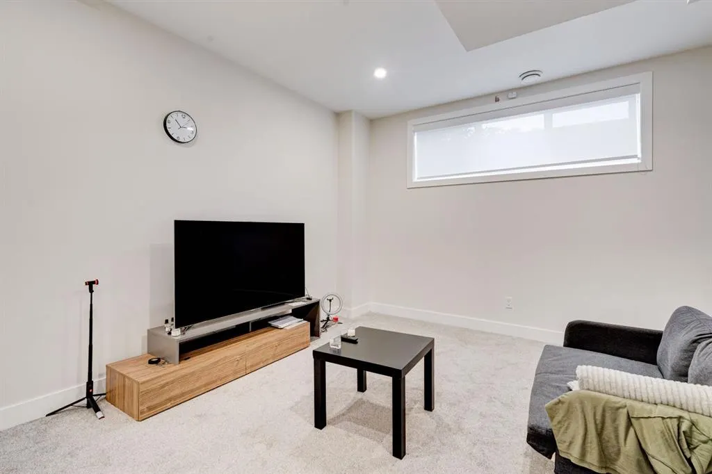 2018 40 Street SE