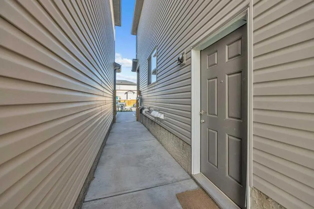 115 Savanna Way