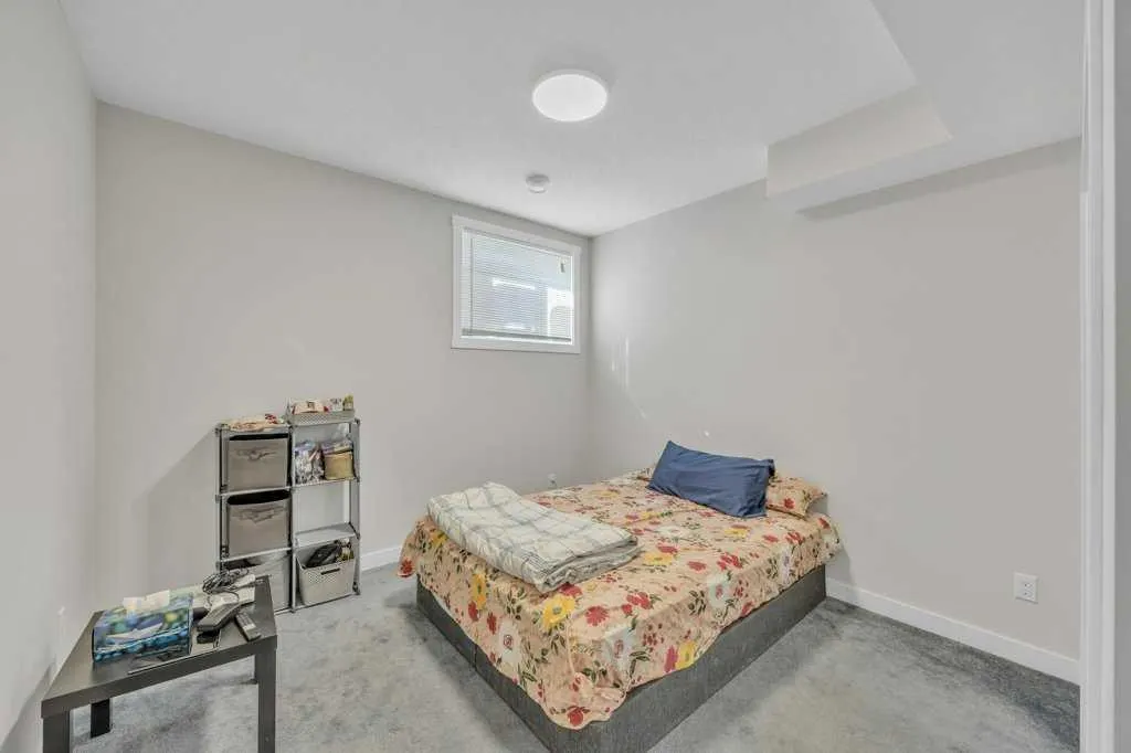 115 Savanna Way