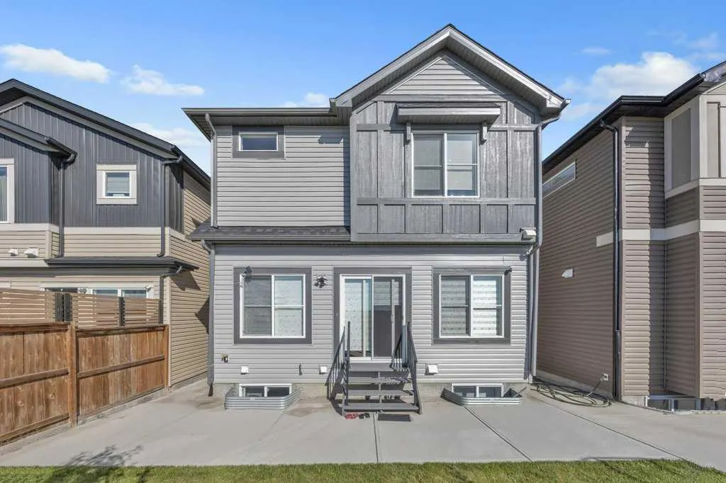 115 Savanna Way