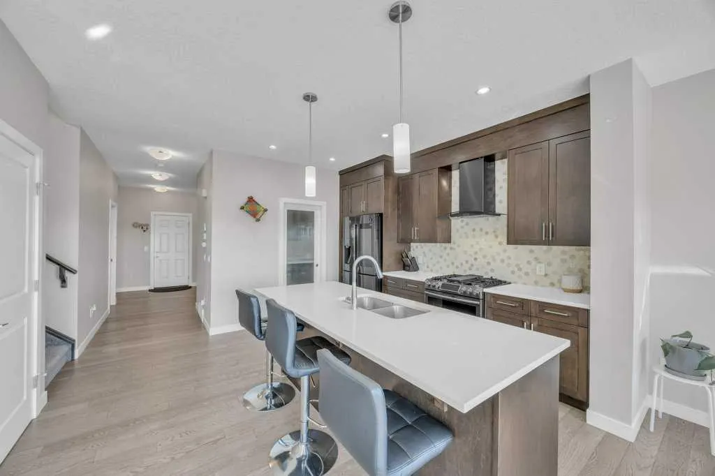 115 Savanna Way