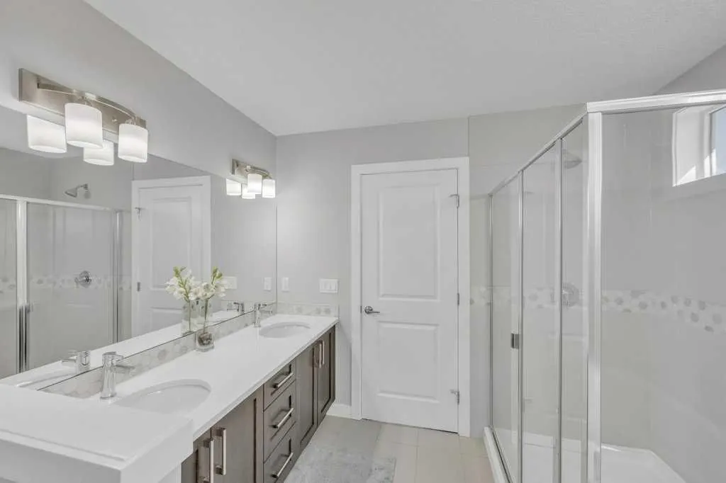 115 Savanna Way