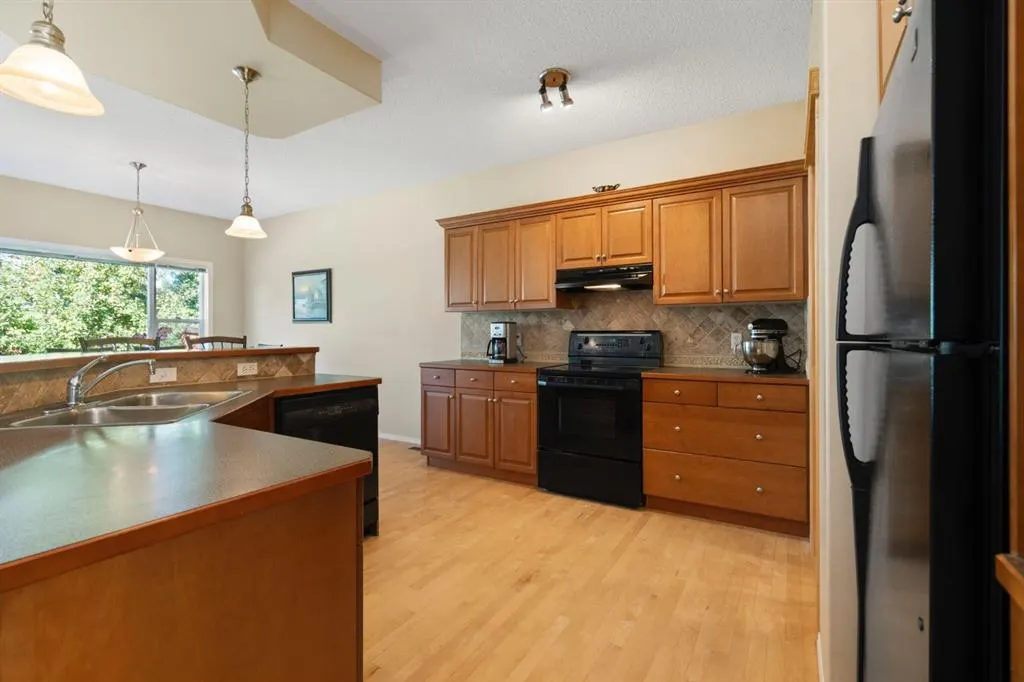 35 Valley Stream Manor NW