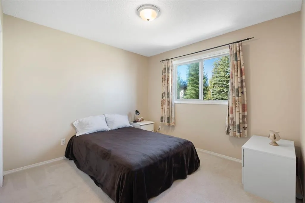35 Valley Stream Manor NW