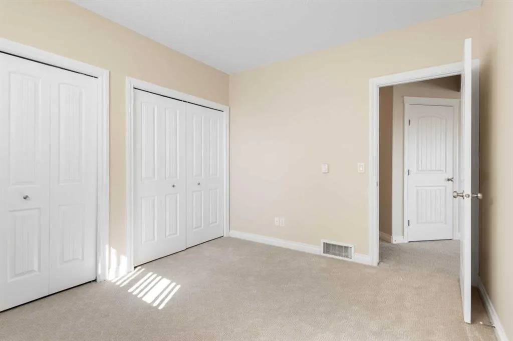 431 Railway Place SE