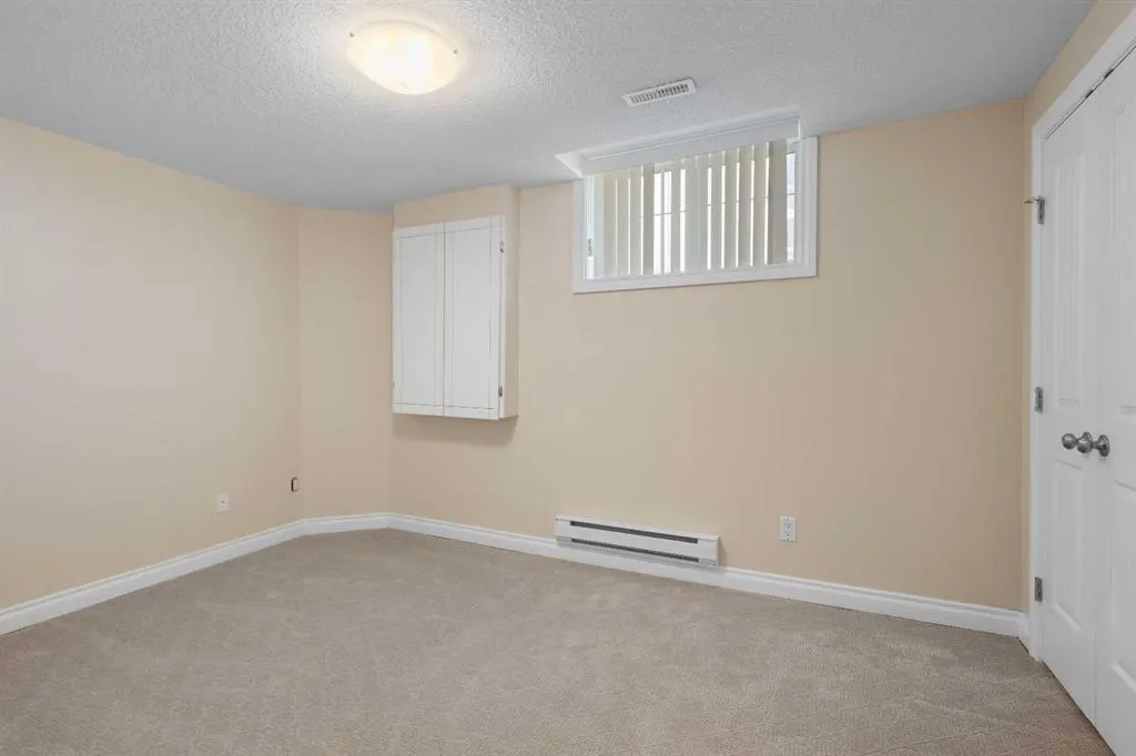 431 Railway Place SE