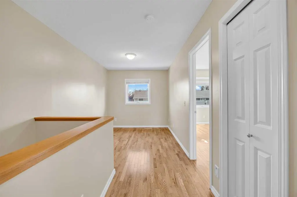 362 Regal Park NE