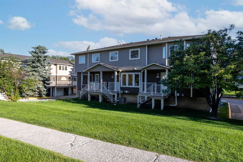 362 Regal Park NE