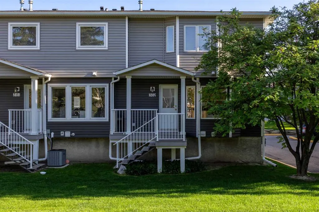 362 Regal Park NE