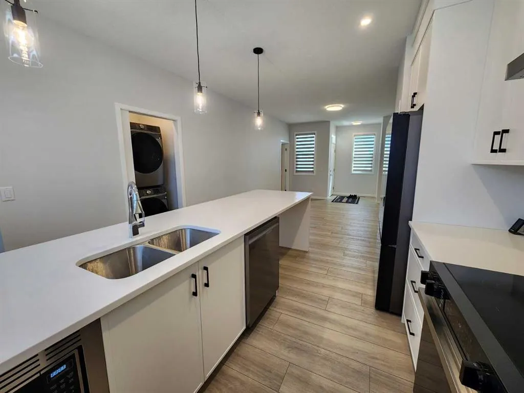 73 Herron Common NE