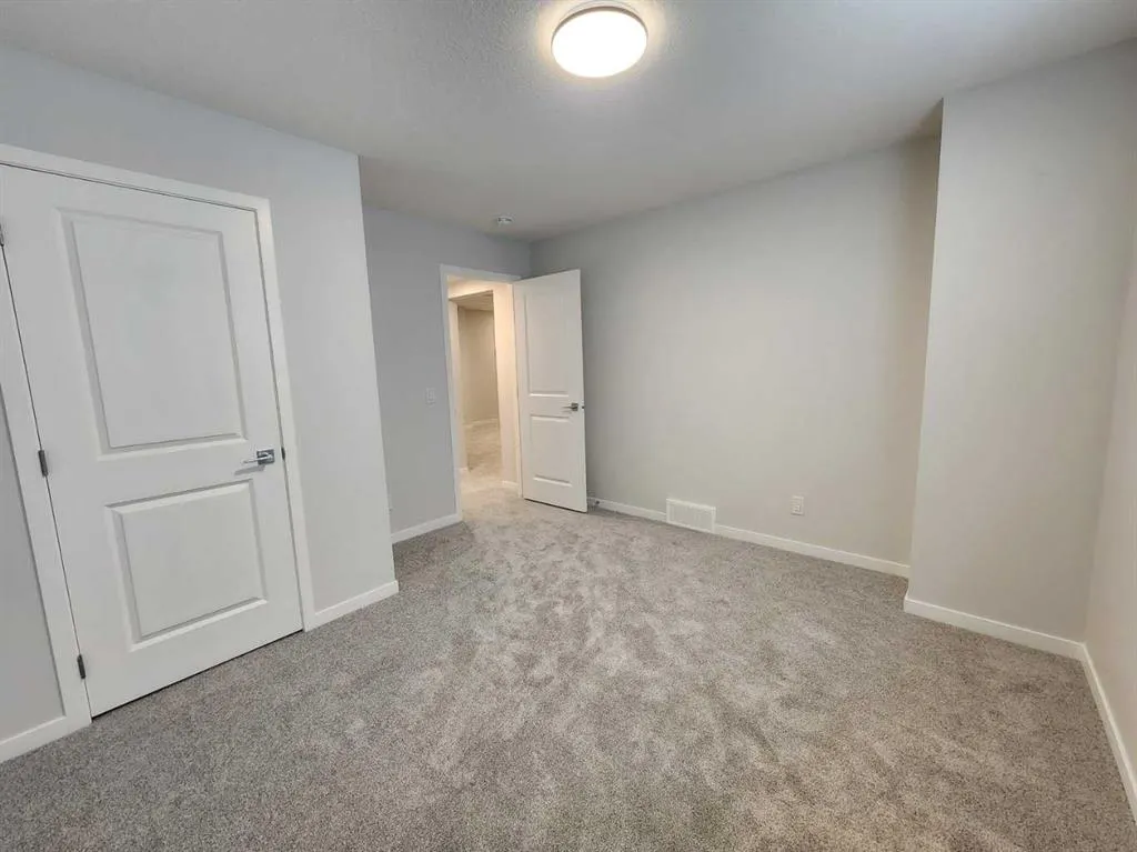 73 Herron Common NE