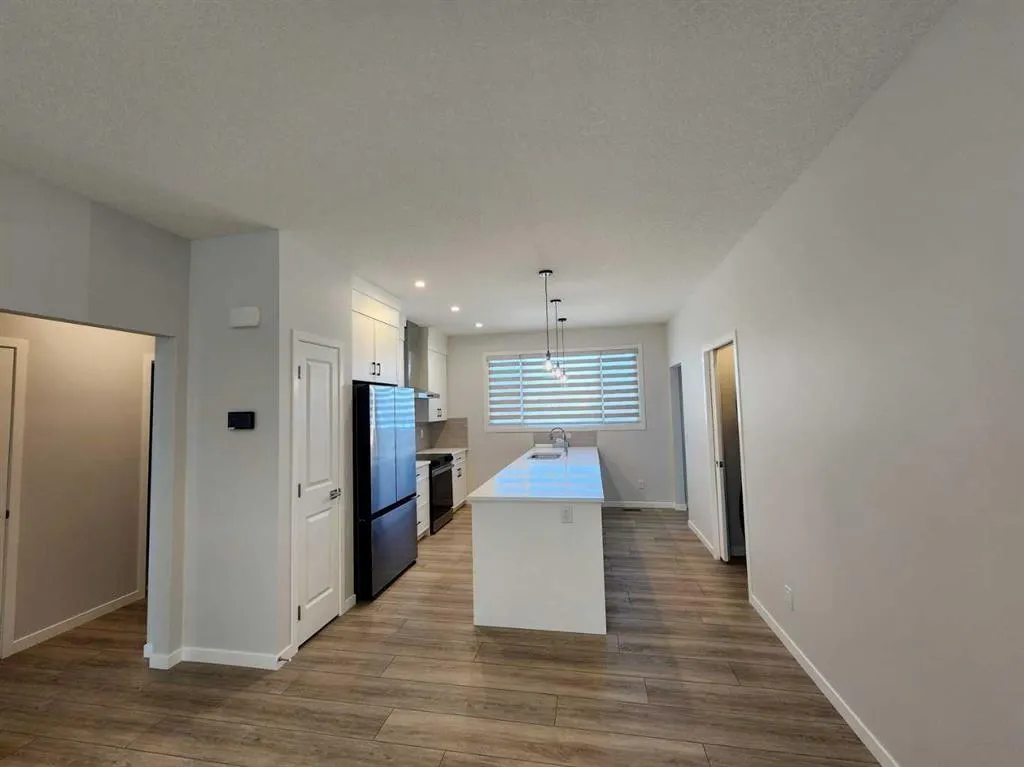 73 Herron Common NE
