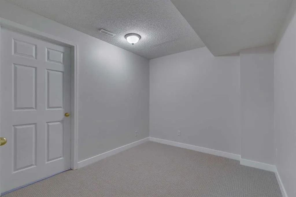 54 Somerset Way SW