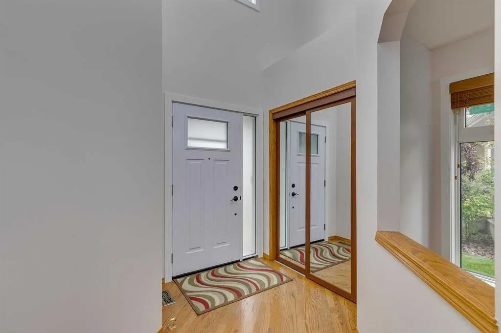 54 Somerset Way SW