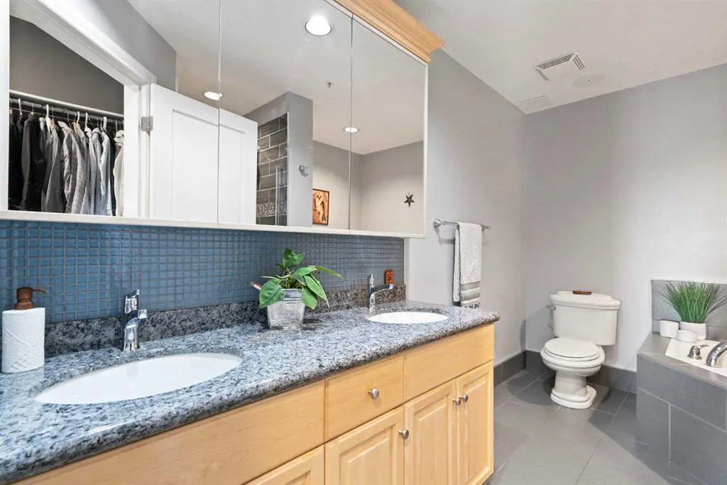 2320 Erlton Street SW, #407