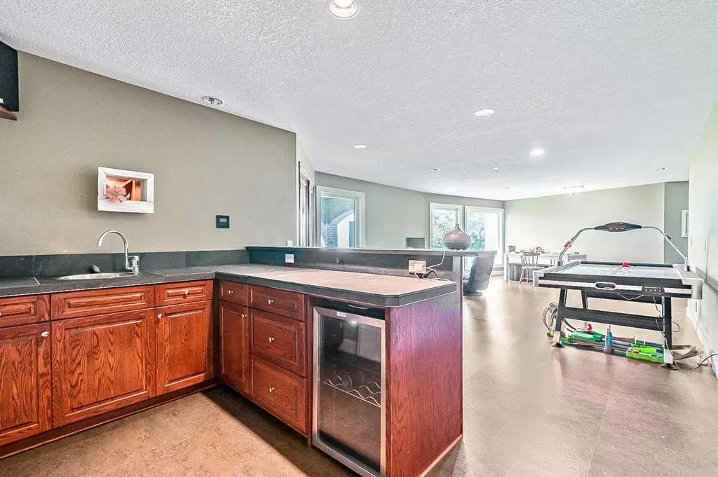 418066 48 Street W