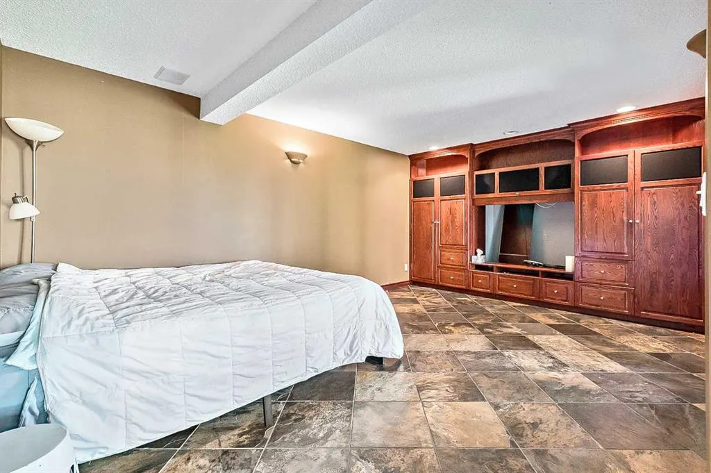 418066 48 Street W