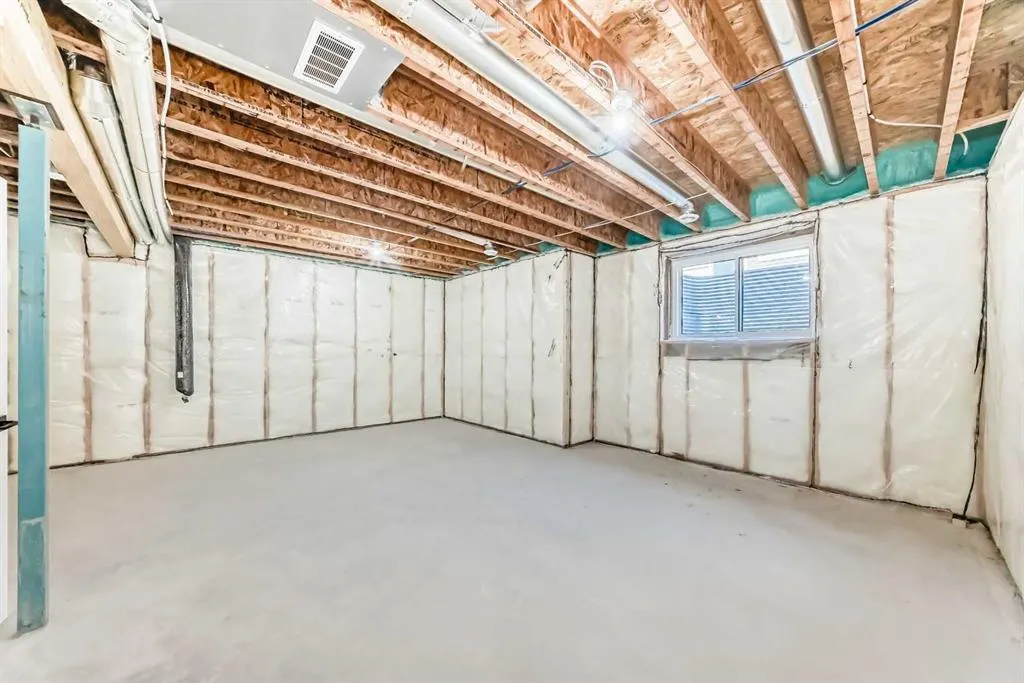 12 Magnolia Crescent SE