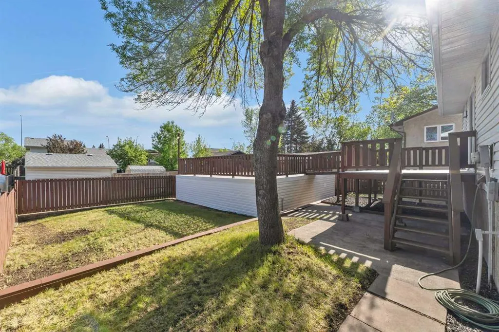 619 Templeside Road NE