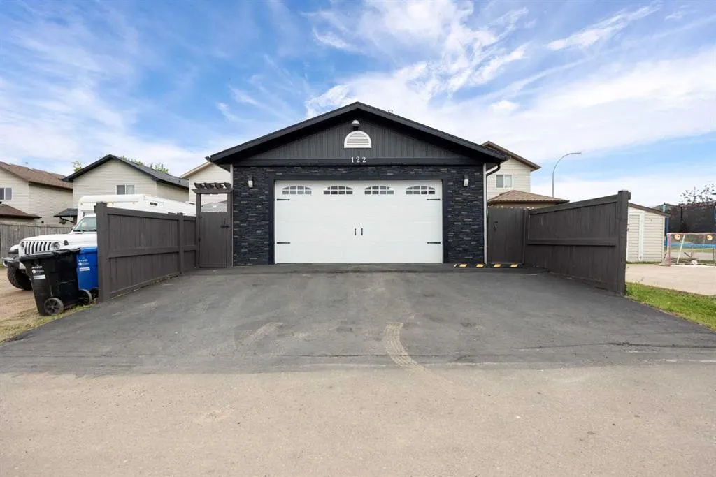 122 Rattlepan Creek Crescent